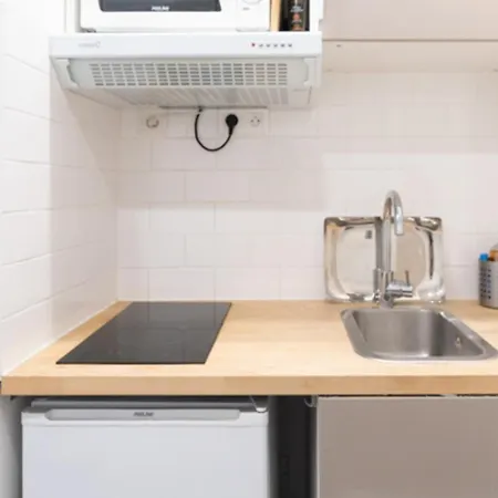 Spacious In The Center Of Montmartre *