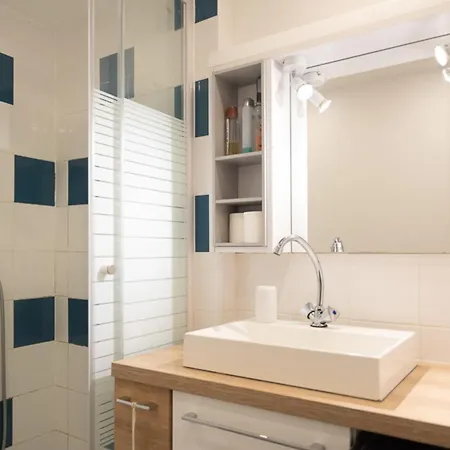 Spacious In The Center Of Montmartre *